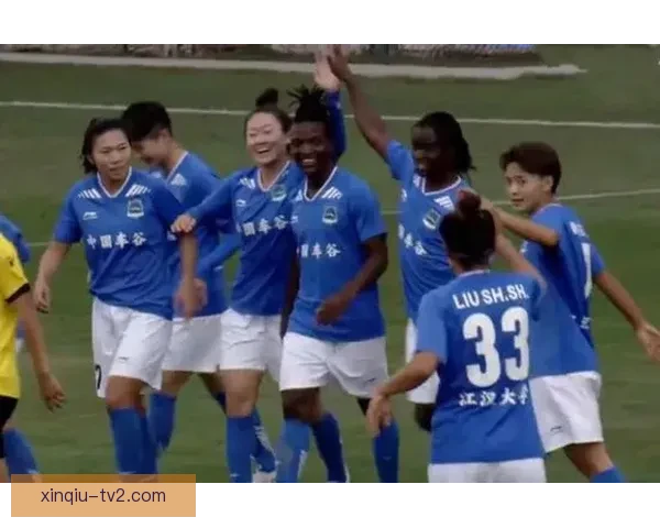 新泻天鹅女足鏖战长野琶扼搂女足战成平局